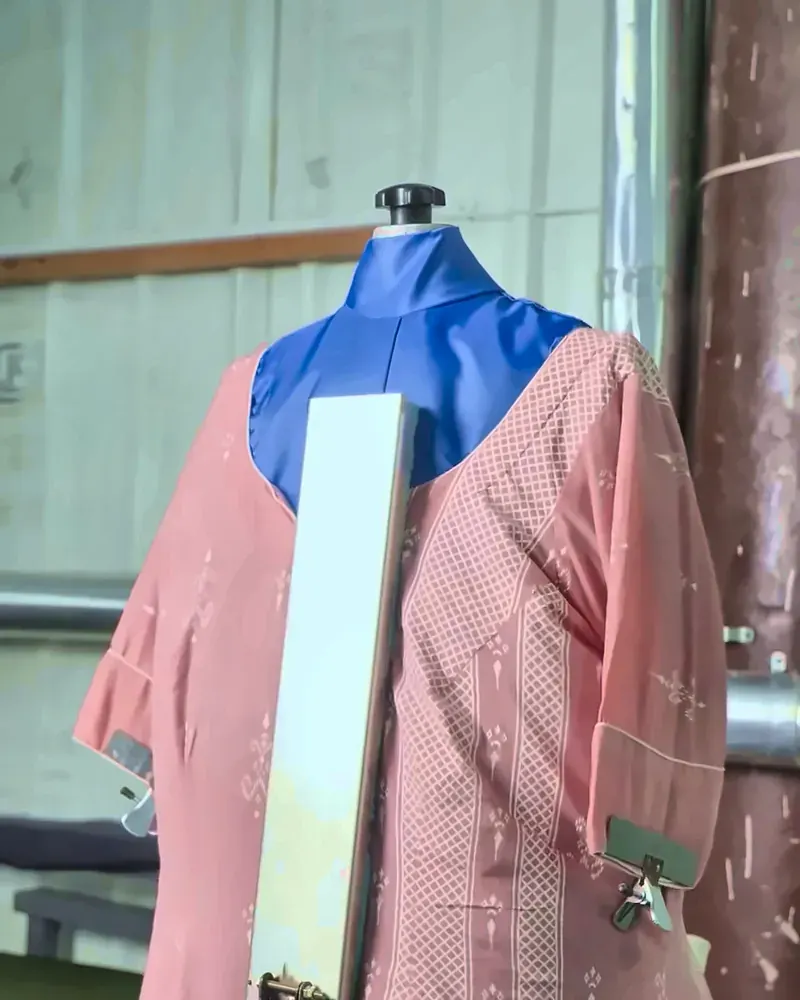 Garment on a form finisher